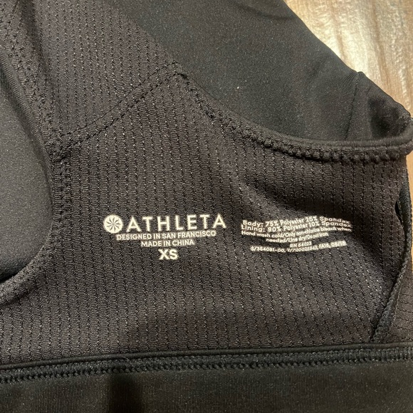 Athleta Black Cross-Back Strappy Sports Bra - Picture 3 of 4